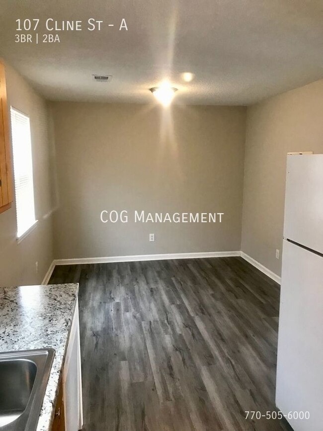 Building Photo - 3 bedroom 2 bath duplex in Adairsville