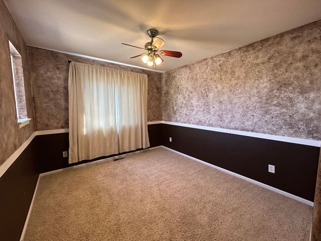 Building Photo - A Gem in Highlands Ranch