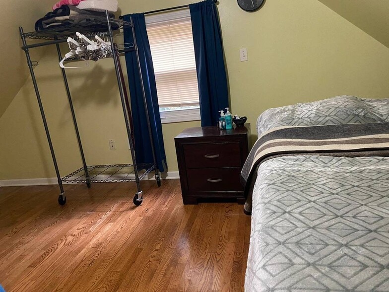 Building Photo - 2843 S Kildare Ave