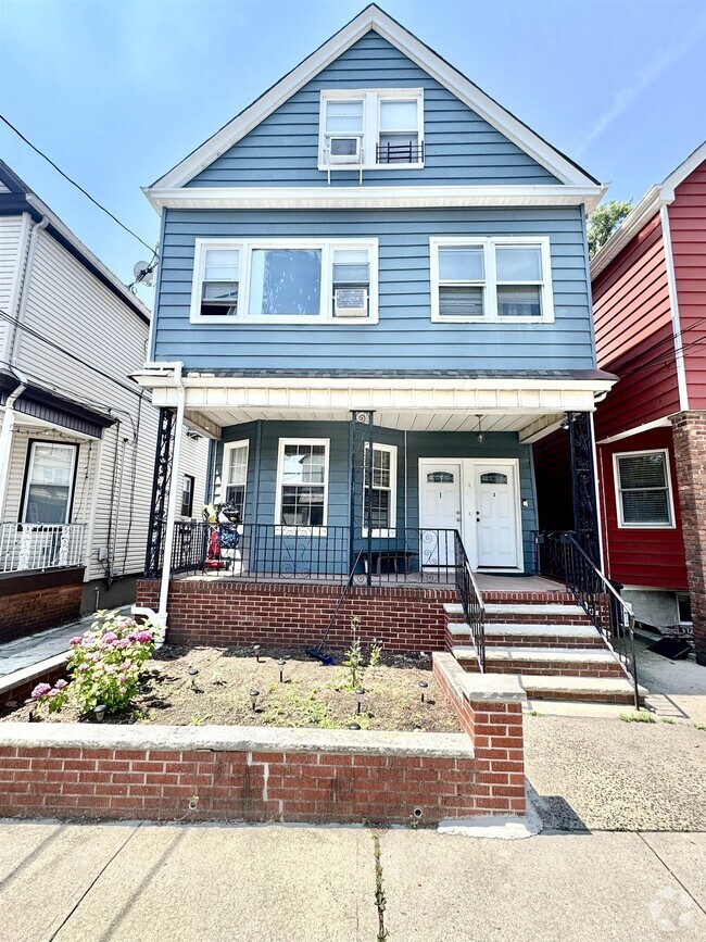 Building Photo - 4 Pavonia Ct