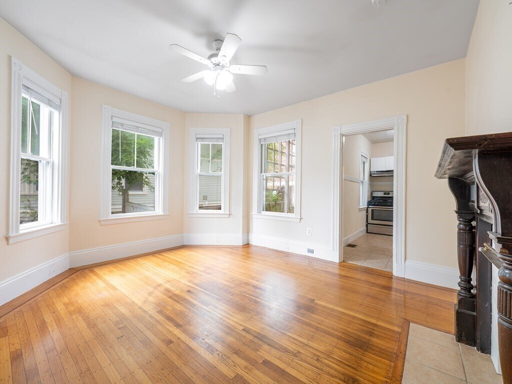 Building Photo - 8 Westerly St