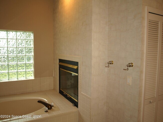 Building Photo - 1170 Briar Run Cir