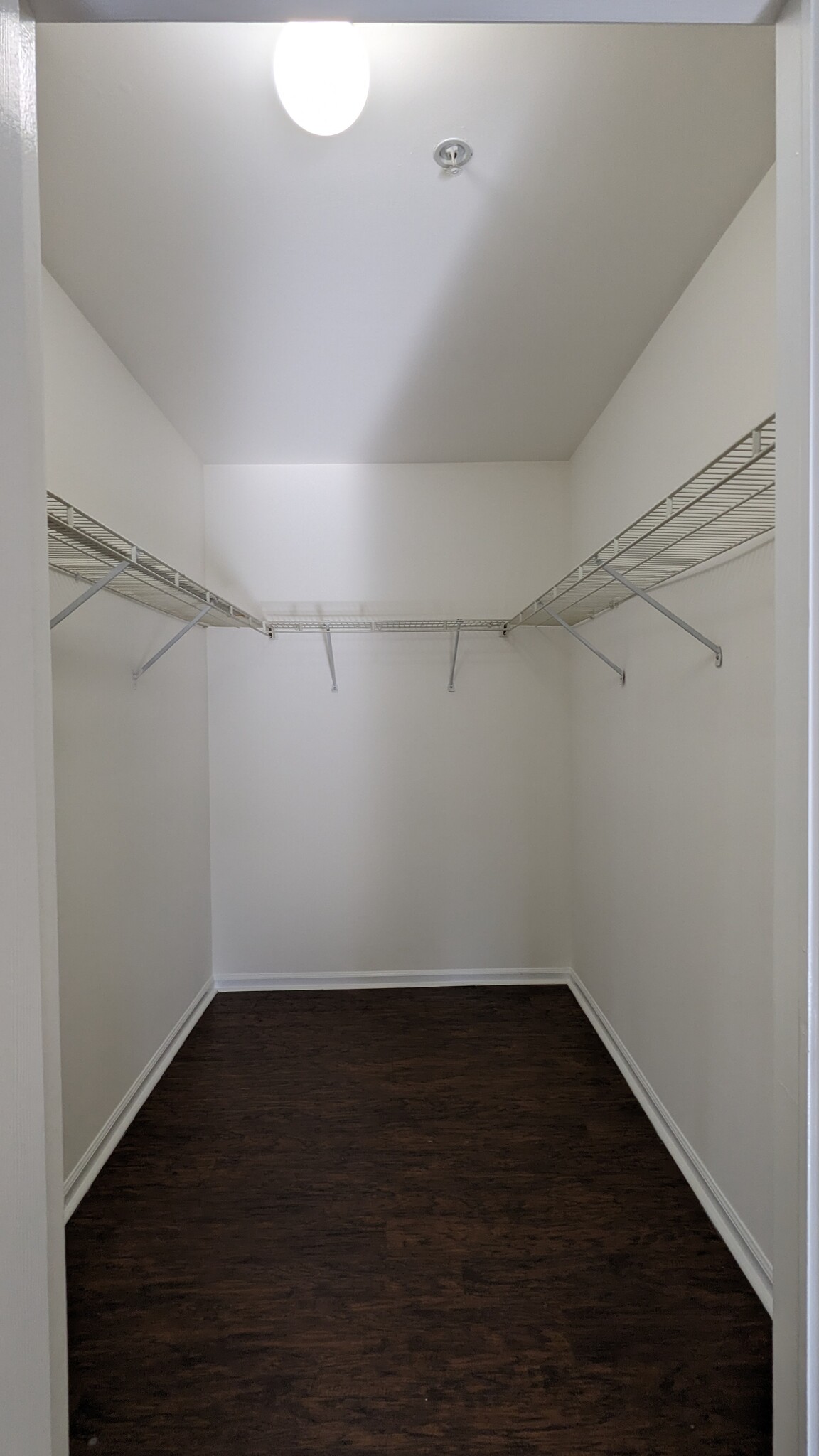 Walk in closet - 921 Waterford Dr