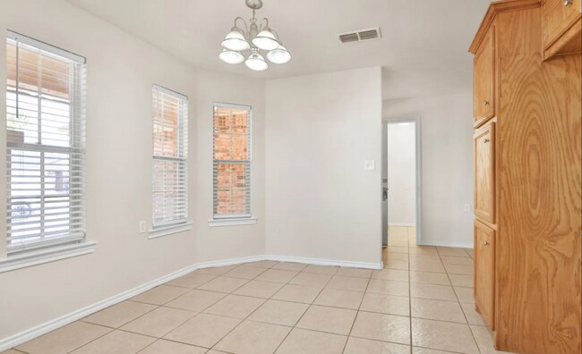 Building Photo - 2117 99th St