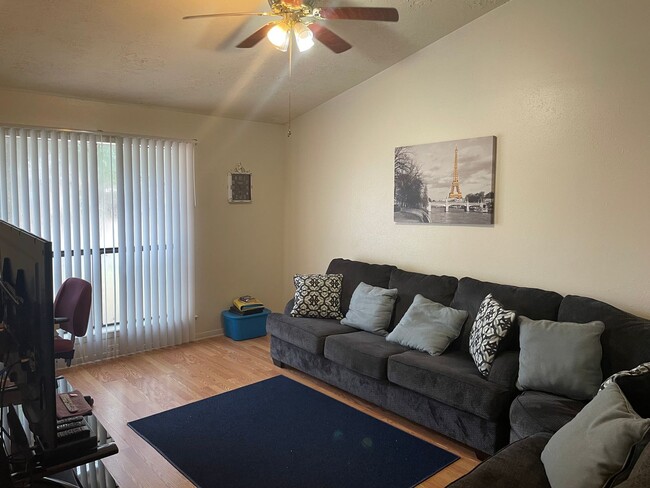 Building Photo - AVAILABLE FOR JULY MOVE IN!!!  Spacious 2 ...