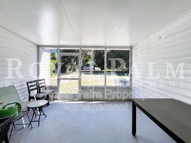 Building Photo - 15206 Stringfellow Rd