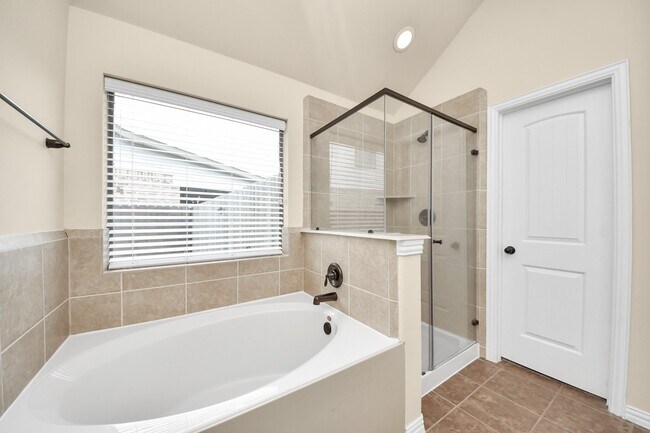 Building Photo - 2527 Horned Owl Dr