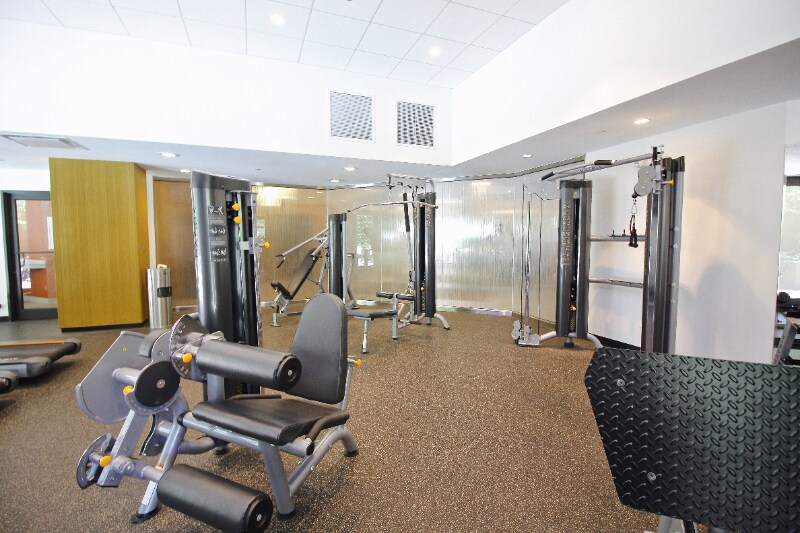 Building Photo - 770 N Dearborn St