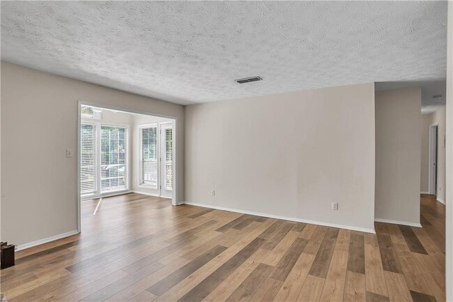 Building Photo - 1408 Country Park Dr