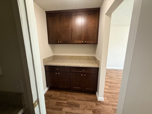 Building Photo - Emerald Court Apartments