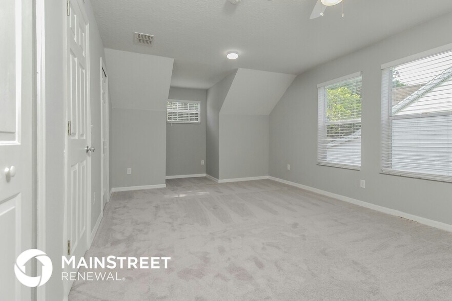 Building Photo - 6146 Skylarkcrest Dr