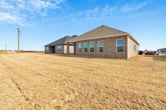 Building Photo - Brand-New Luxurious 4 Bedroom in Bentonville!  FENCE INCLUDED!