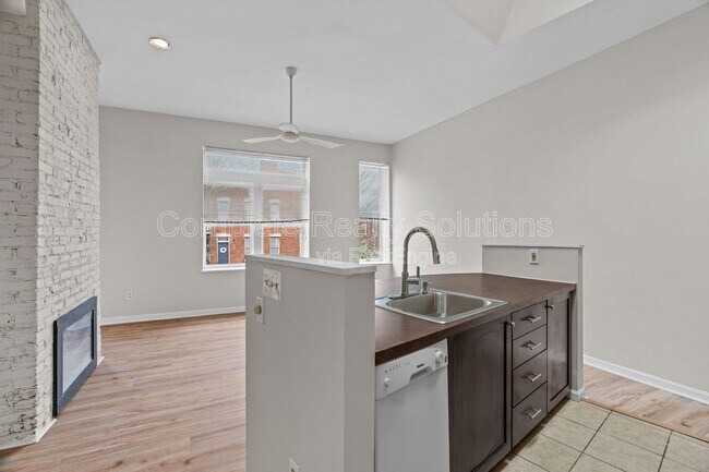 Building Photo - 2221-2223  Rutger Street