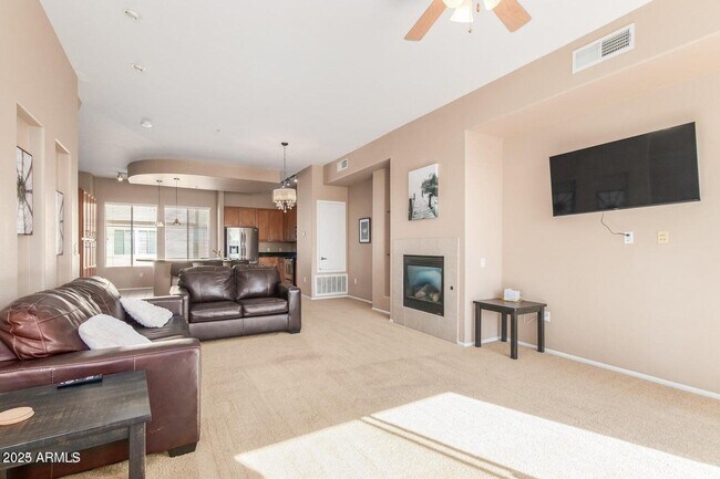 Building Photo - 6605 N 93RD Ave