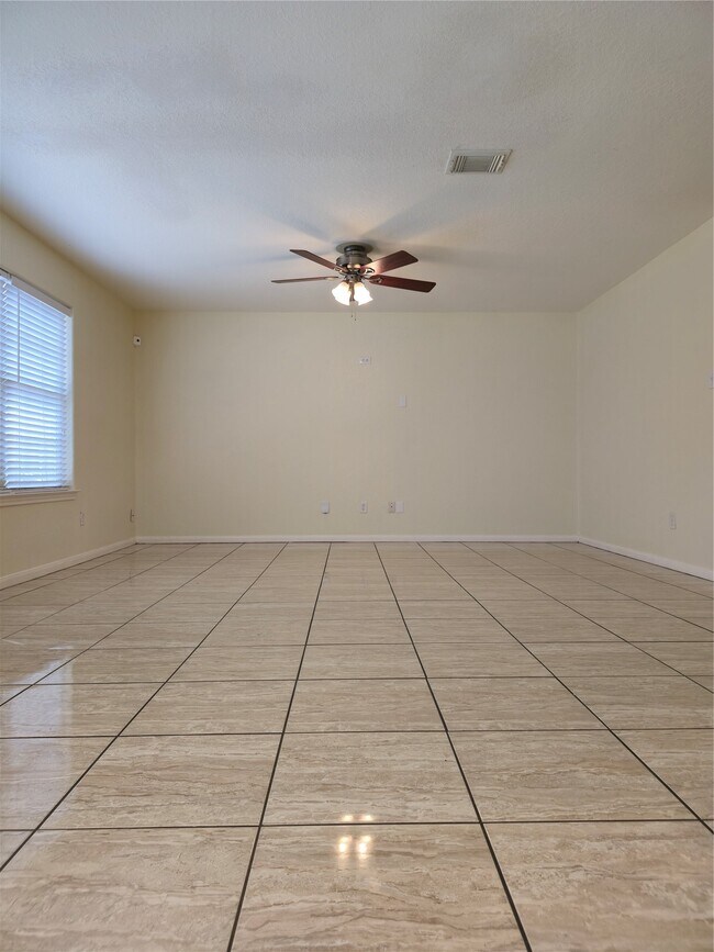 Building Photo - 11114 Opatrny Meadows Ln