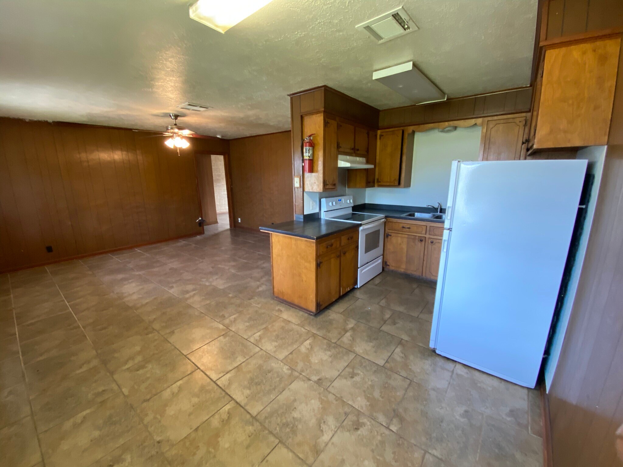 Building Photo - 1033 Giovanni St