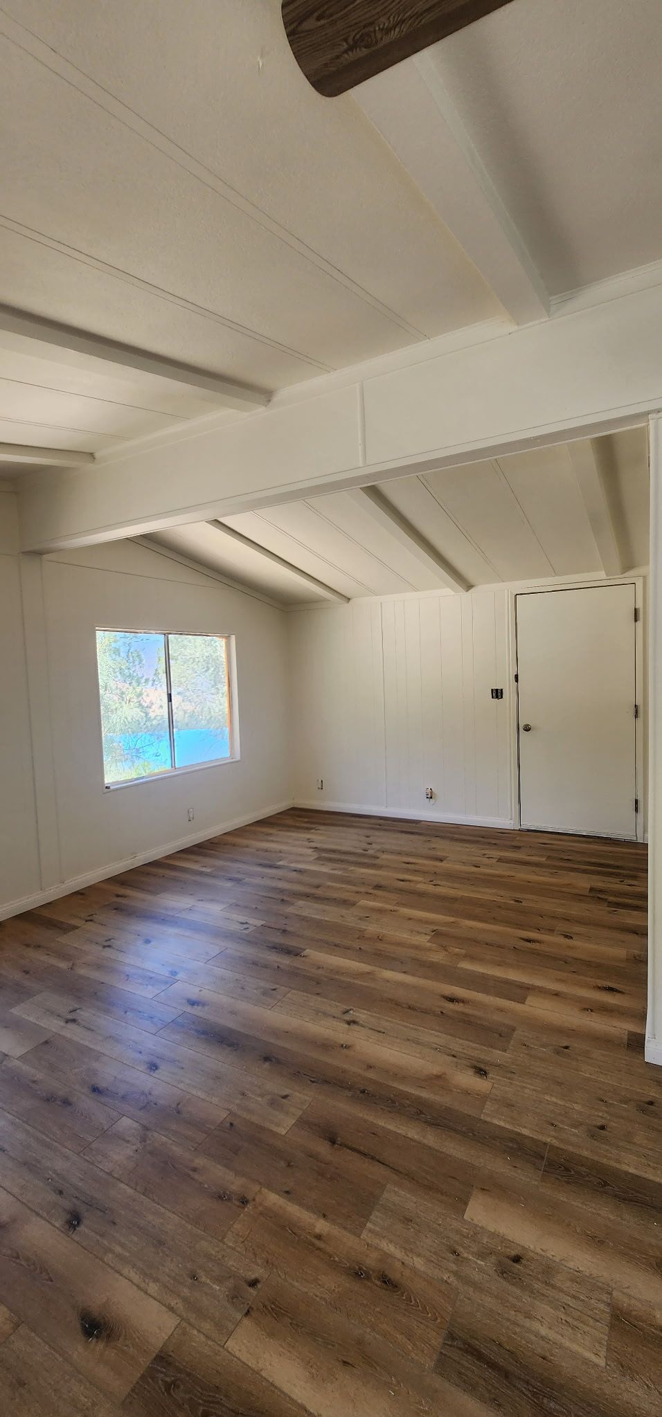 Building Photo - 216 Kearns Dr