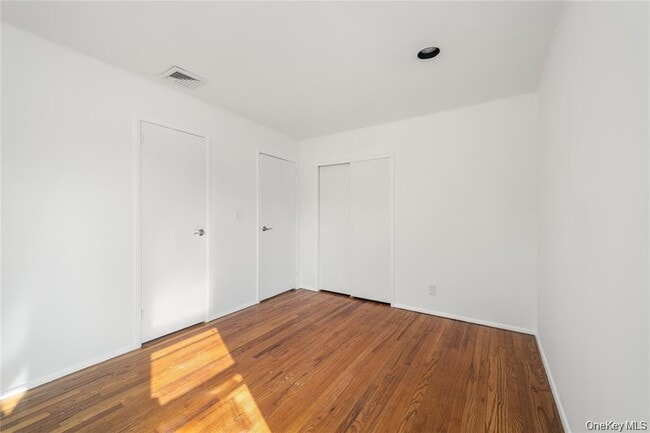 Building Photo - 24 Elderberry Rd