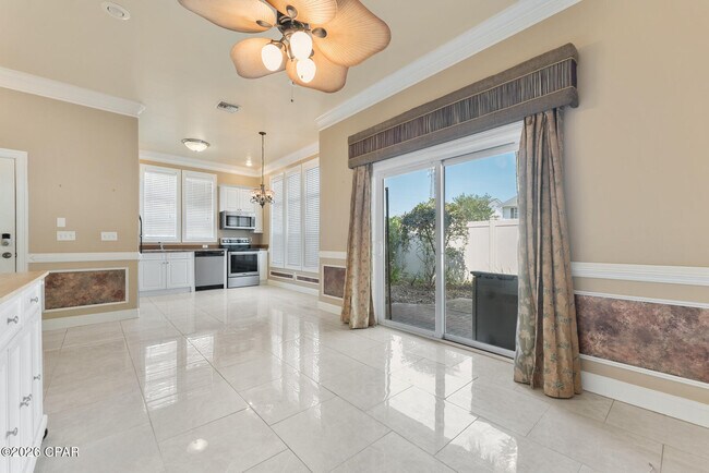 Building Photo - 100 Downing St