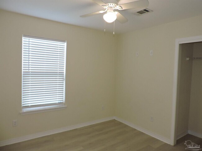 Building Photo - 1000 Polk Ave