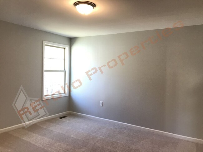 Building Photo - 1648 Pantego Trl