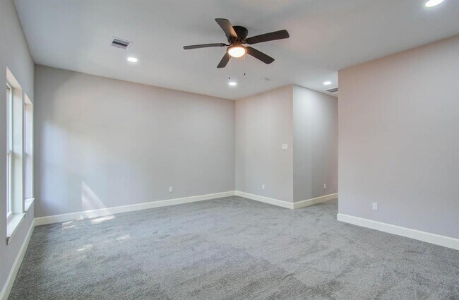 Building Photo - 12274 Wild Pine Dr