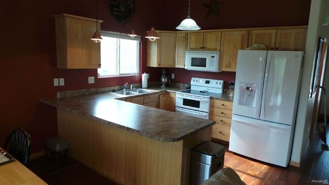 Building Photo - SPACIOUS | 3 BEDROOM | TOWNHOME | LOCATED IN AUBURN HILLS