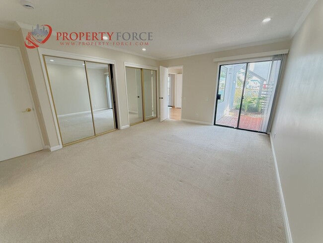 Building Photo - 870 Balboa Ln