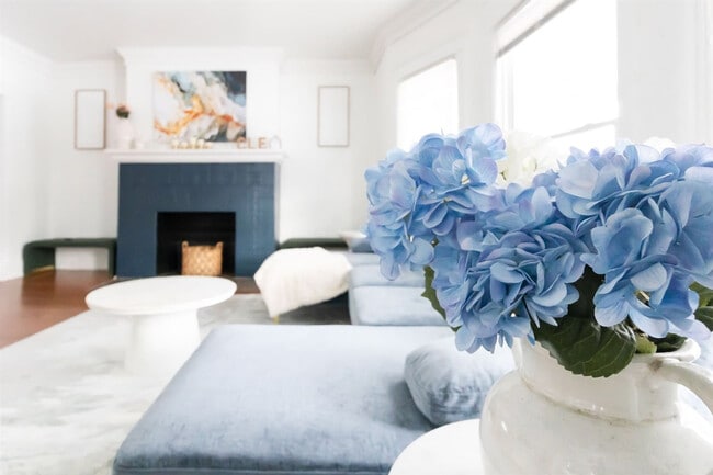 Building Photo - 1444 E 108th St