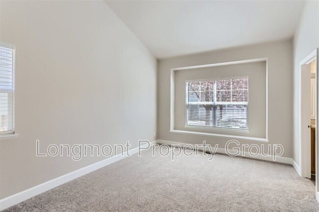 Building Photo - 805 Welch Ave