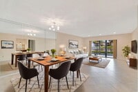 Building Photo - 9299 Vista Del Lago