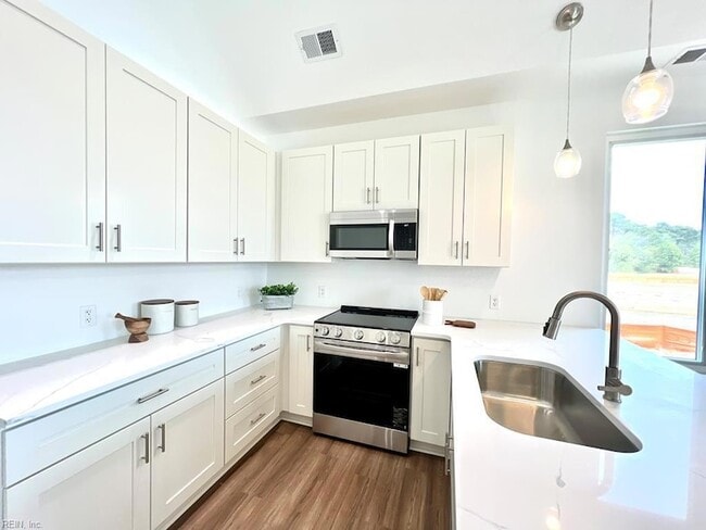 Building Photo - 3410 Tower Hill Cir