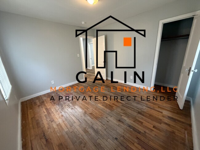 Building Photo - 261 W 73rd St