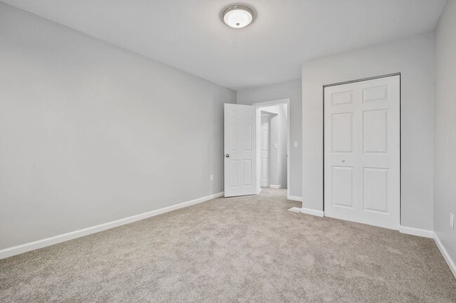 Building Photo - PRICE REDUCED on this Recently Renovated 3 Bed/1 Bath Home in Troy Hill