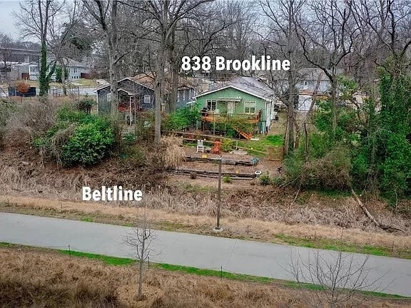 Building Photo - 838 Brookline St SW