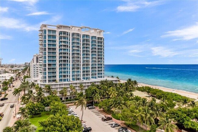 Building Photo - 6515 Collins Ave