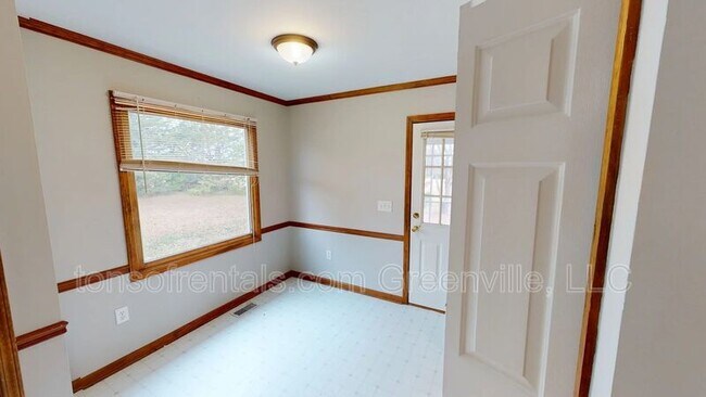 Building Photo - 5B Camino Ln