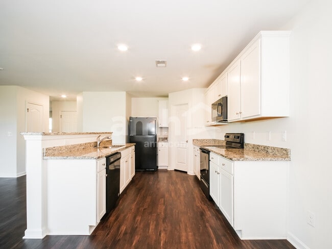 Building Photo - 7128 Cameron Trace Dr