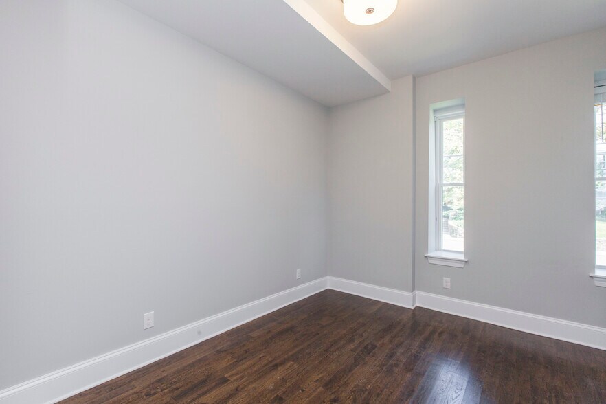 2nd Bedroom - 125 Windsor Ave