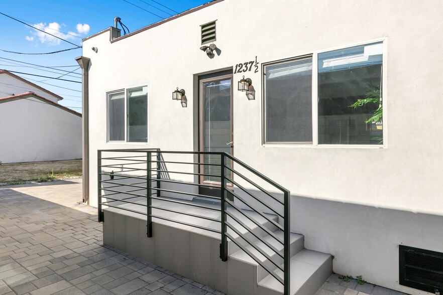 Building Photo - 1235 S Muirfield Rd