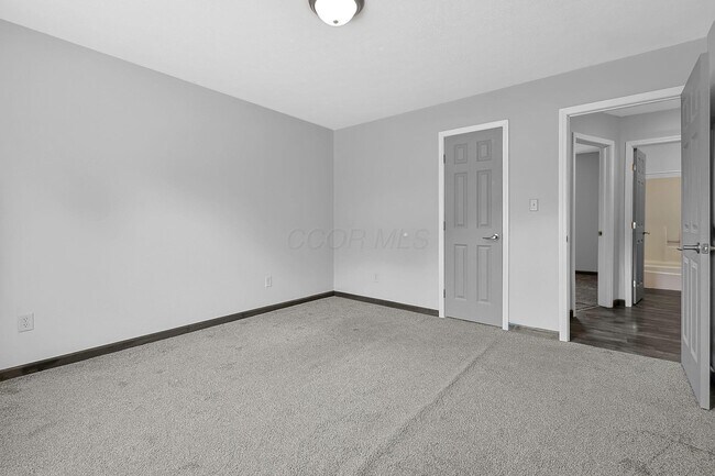 Building Photo - 53 Neil St