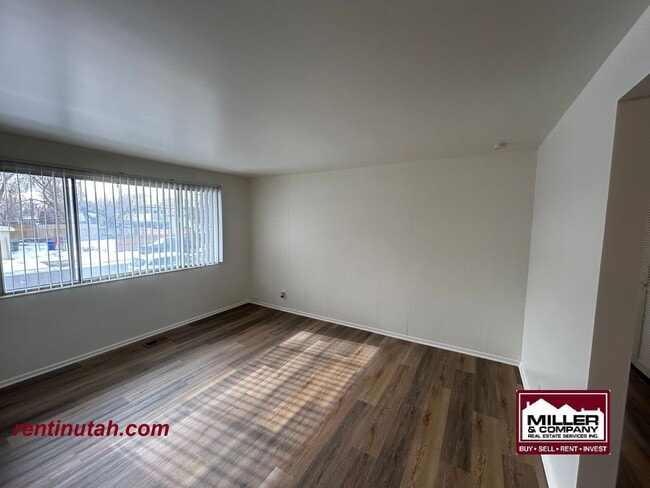 Building Photo - 485 Woodland Ave
