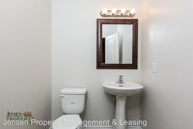 Building Photo - 3276 E Red Cedar Dr