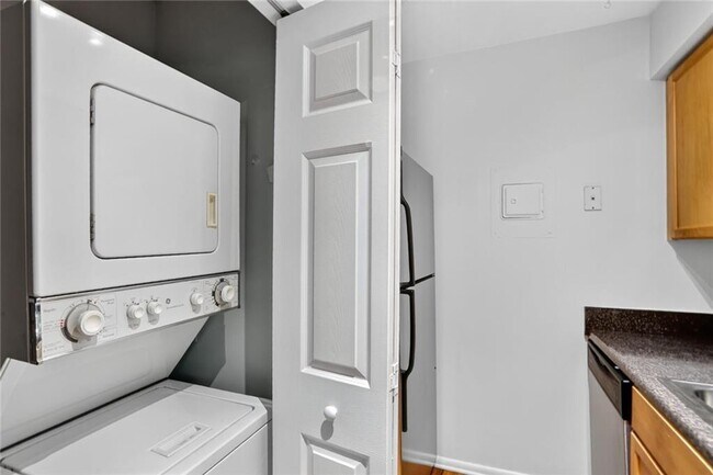 Building Photo - 1150 Collier Rd NW