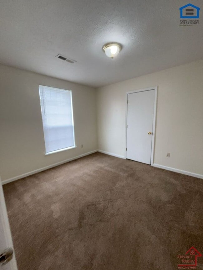 Building Photo - 117 Dogwood Pointe Dr