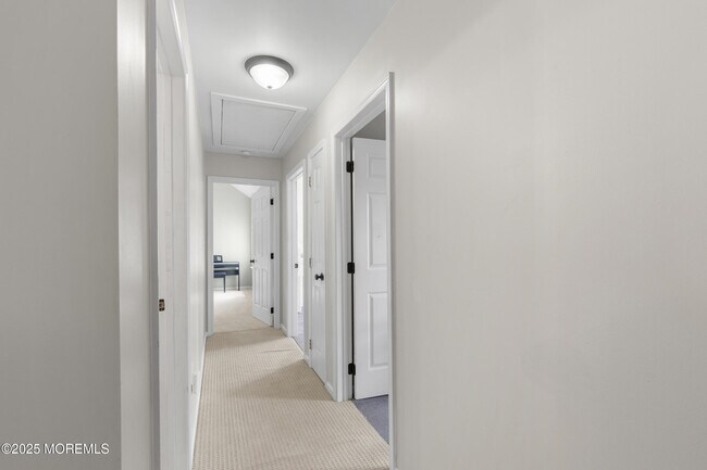 Building Photo - 6 Kindling Way