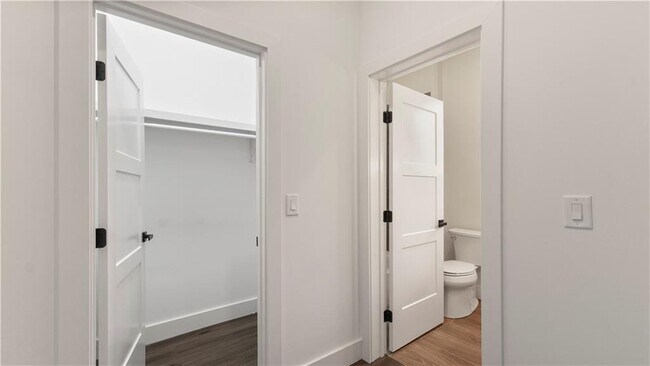 Building Photo - 208 Indian Hills Trail