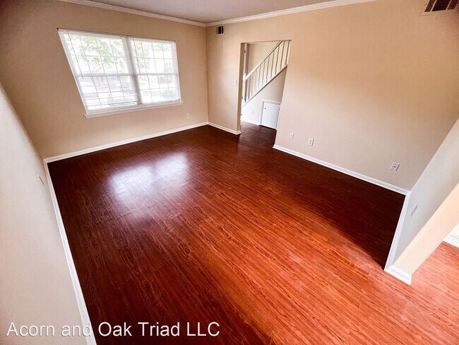 Building Photo - 2 br, 2.5 bath House - 4746 Champion Court