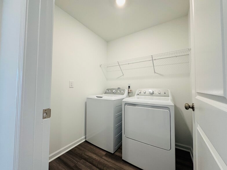 Building Photo - 66 Florida St