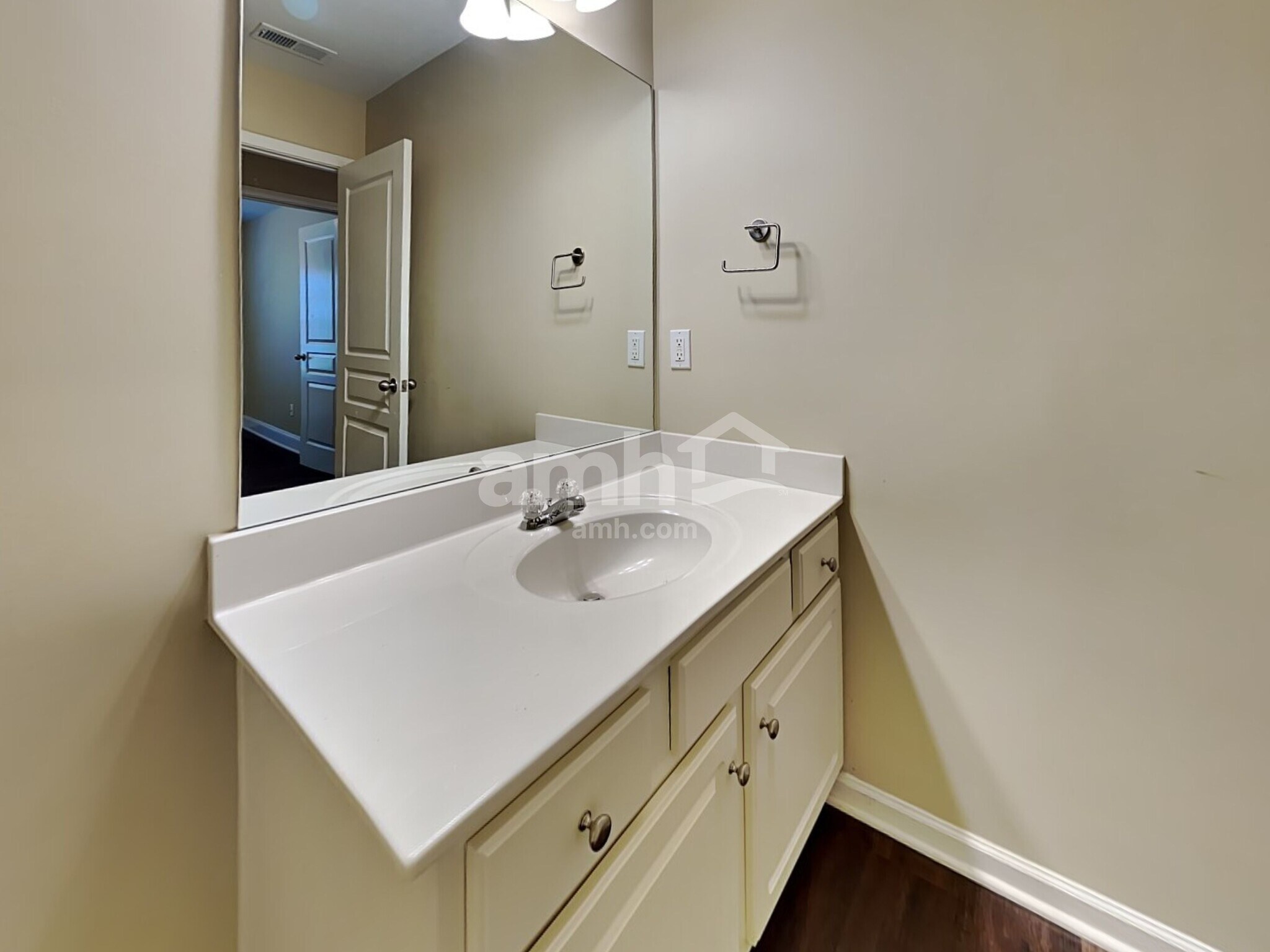 Building Photo - 414 Arrowhead Trl